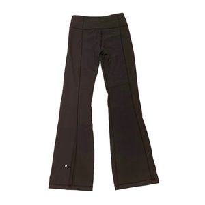 Lululemon Groove Pant Flare High Rise Yoga Pants
Flared Leggings Sz2, Dark Grey